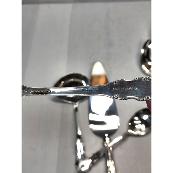 56 Pc Vintage Reed & Barton Dresden Rose Flatware Set for 8 and Serving Pieces - Picture 4 of 8